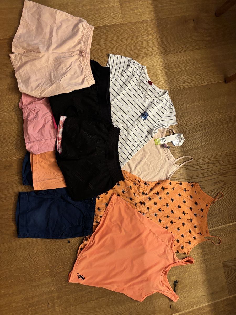 Lotti & Set di vestiti: Mädchen Sommer Kleiderpaket Grösse 146-158 – Usato da Würenlos venduto da Ashley24