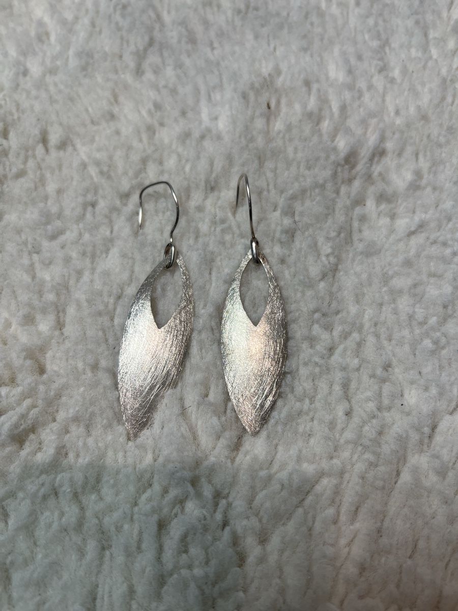 Ohrringe & -stecker: Boucles d'oreilles argentées modernes – Gebraucht aus Chenens von anasantos90 6