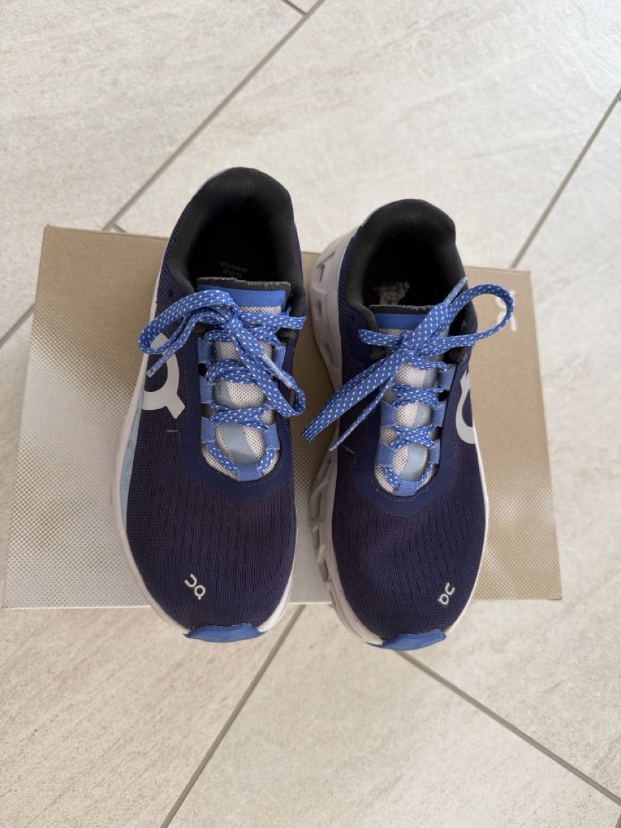 On Scarpe da donna: On Cloud Monster Helion Grosse 36 – Usato da Bülach venduto da mitsuhashi 1