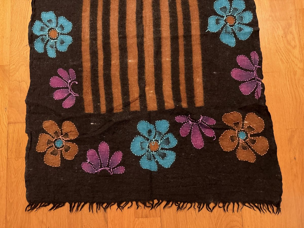 Foulards, Tücher & Schals: Wunderschöner Schal mit Blumenmuster. – Gebraucht aus Adliswil von StephanieAnnina 2