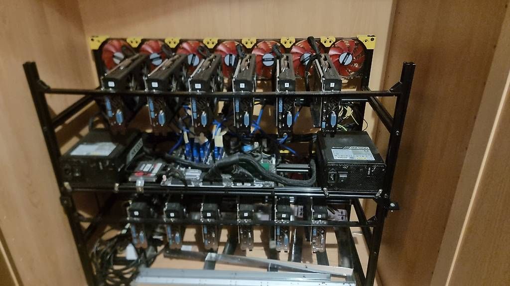 Coin Miner: GPU Mining Rig – Usato da Unterengstringen venduto da Elian55 2