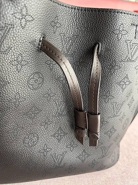 Louis Vuitton Sacs femmes: Louis Vuitton secchiello – D'occasion à Sorengo par at217 4