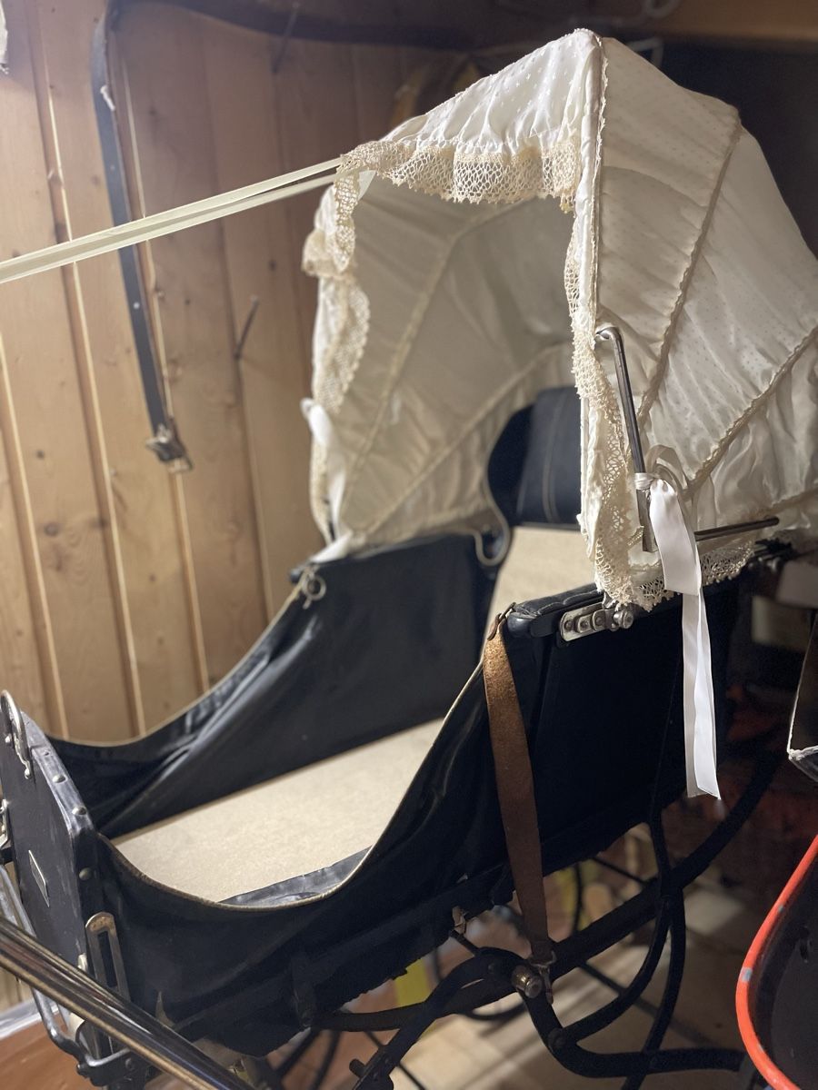 Alle Dekorationen: Antik Kinderwagen – Gebraucht aus Beckenried von ama_nf66
