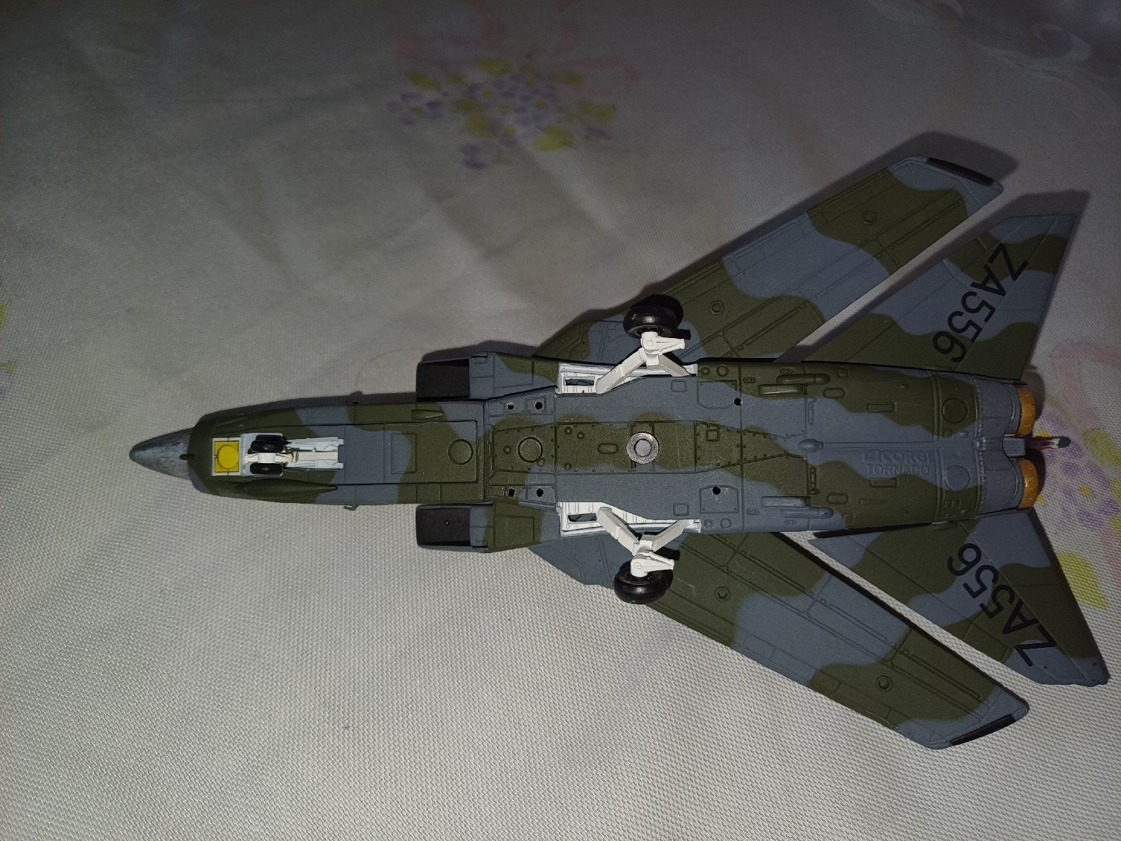Corgi Toys Kit di modellismo & Modellini statici: Modell Tornado Sonderlackierung – Usato da Winznau venduto da Jaguar_01 3