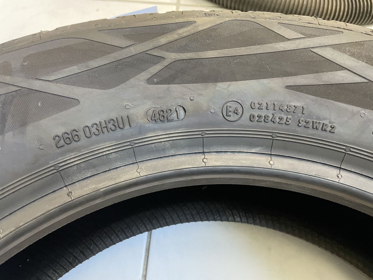 Continental Pneumatici & Ruote complete: Neue Pneu 4stk – Nuovo e nell'imballaggio originale da Tecknau venduto da Garage_St.Buser 3