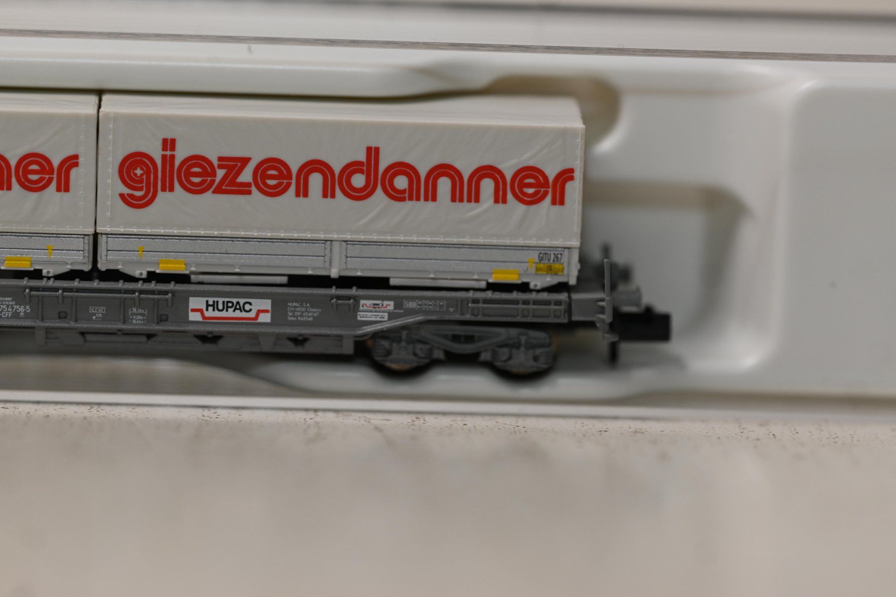 Modellini di ferrovie: Hupac Giezendanner Spur N – Usato da Laupen ZH venduto da Zmoewe 2