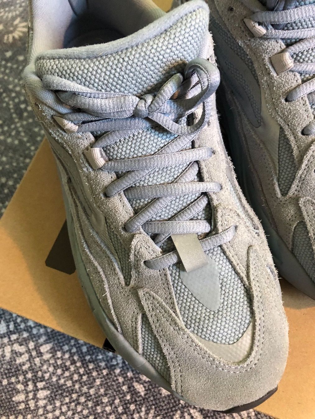 Scarpe da uomo: Adidas Yeezy Boost 700 V2 – Usato da Utzenstorf venduto da Ismaele 6