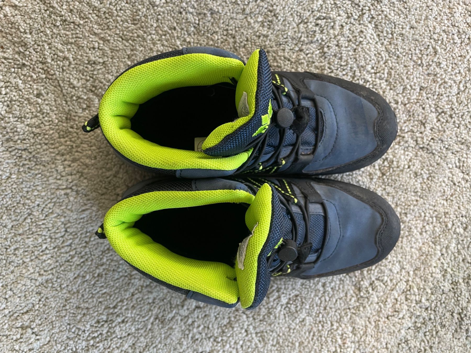 Scarpe per ragazzi: Trekkings Kinderschuh 33 – Usato da zürich venduto da malukmerlin 1