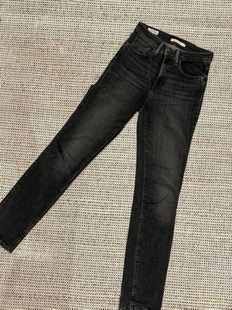 levi's jeans in der grösse w27 l34 - wie neu