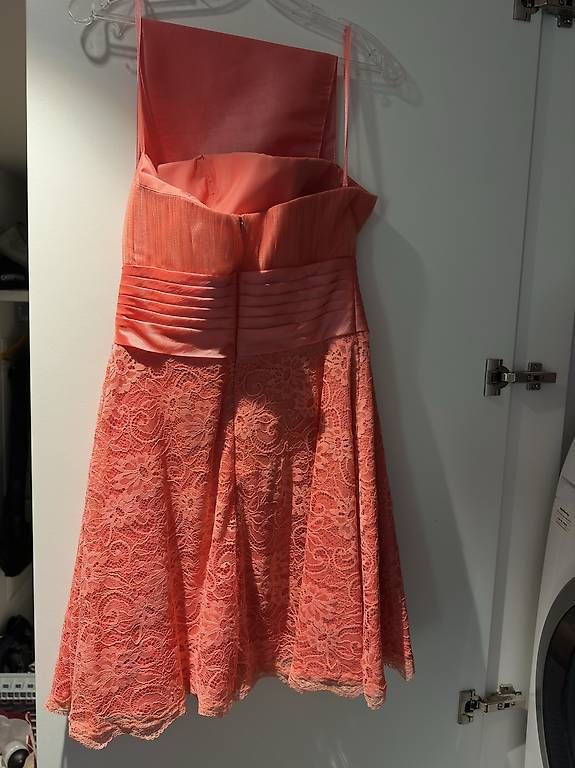 Robes: KORALLENFARBENES SPITZENKLEID – Neuf avec emballage d'origine à Sirnach par ang_5vct 1