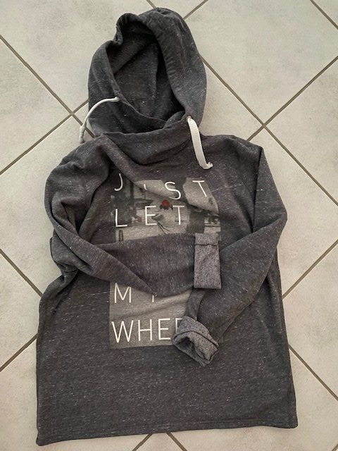 Pulls & Sweat-shirts: Kapuzenpullover in Gr. XL – D'occasion à Würenlingen par Delfinli1 1