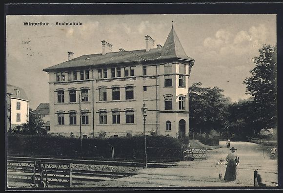 Cartoline postali: Winterthur, Kochschule am Bahnübergang – Usato da Berlin venduto da bartko-reher