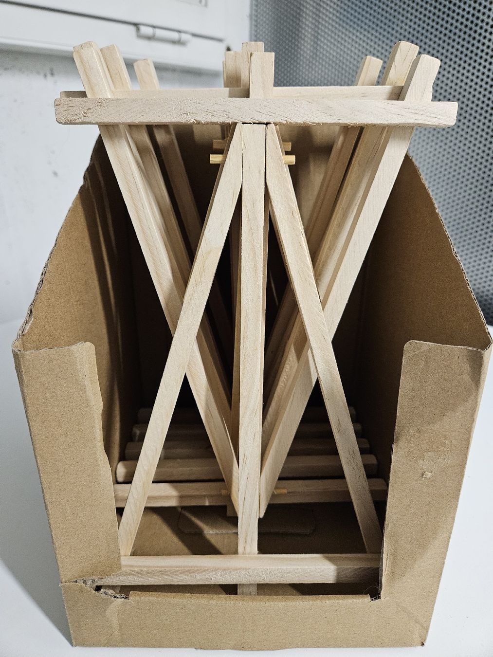 Tutte le decorazioni: Miniatur Staffeleien aus Holz 10 Stück – Nuovo (secondo la descrizione) da Dübendorf venduto da PrinceTamino 1