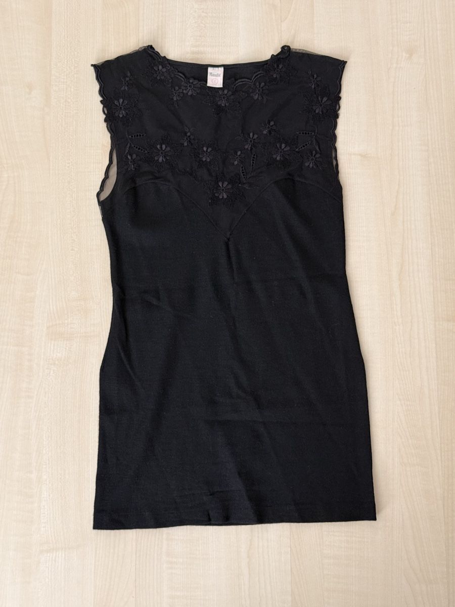 Top: Schwarzes Spitzen-Top – Usato da Neerach venduto da lar_tkp2 1