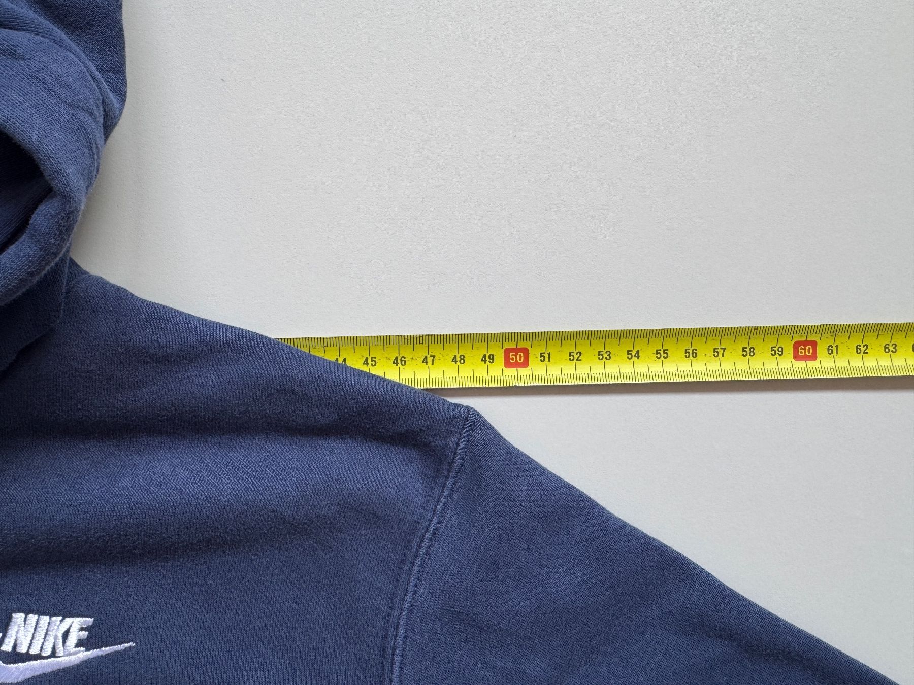 Nike Pullover & Sweatshirts: Nike Sweatshirt hoodie pullover Size S embroidered logo – Gebraucht aus Neuchâtel von _Easy_to_Find_ 3