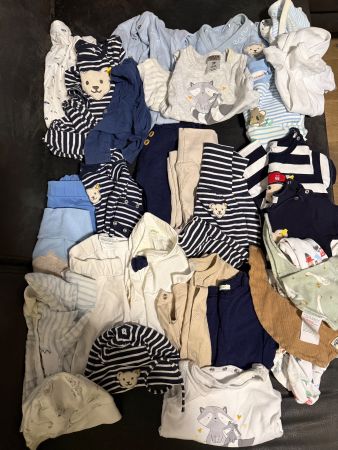 Baby-Kleiderpaket Gr. 56–32 Teile –Steiff, Benetton, Bornino