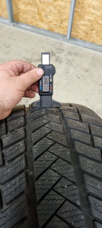 2x Winterreifen 235/40 R18 Vredestein | Kaufen auf Ricardo