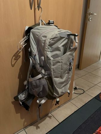 Zaino da escursionismo con rete anti sudore 30L