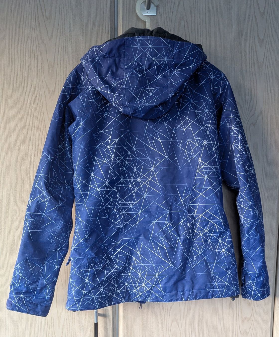 Giacche: Blaue Winterjacke Grösse 34 – Usato da Dietikon venduto da Bhelbling 1
