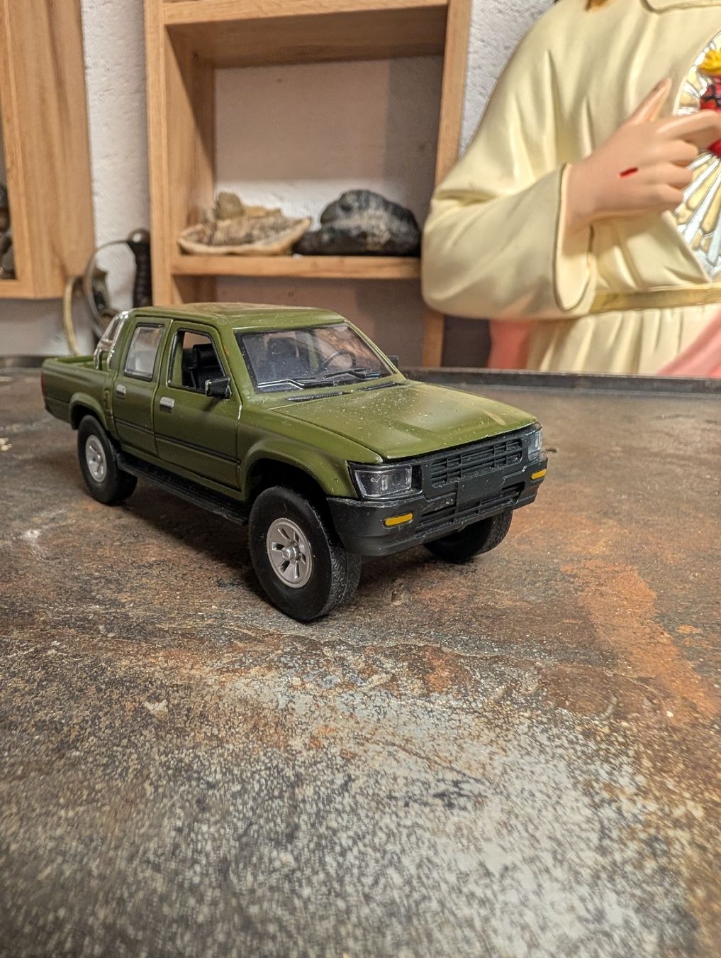 Modellini d'auto: Toyota Hilux, jouet model réduit – Usato da La Place (Ayent) venduto da s4c4