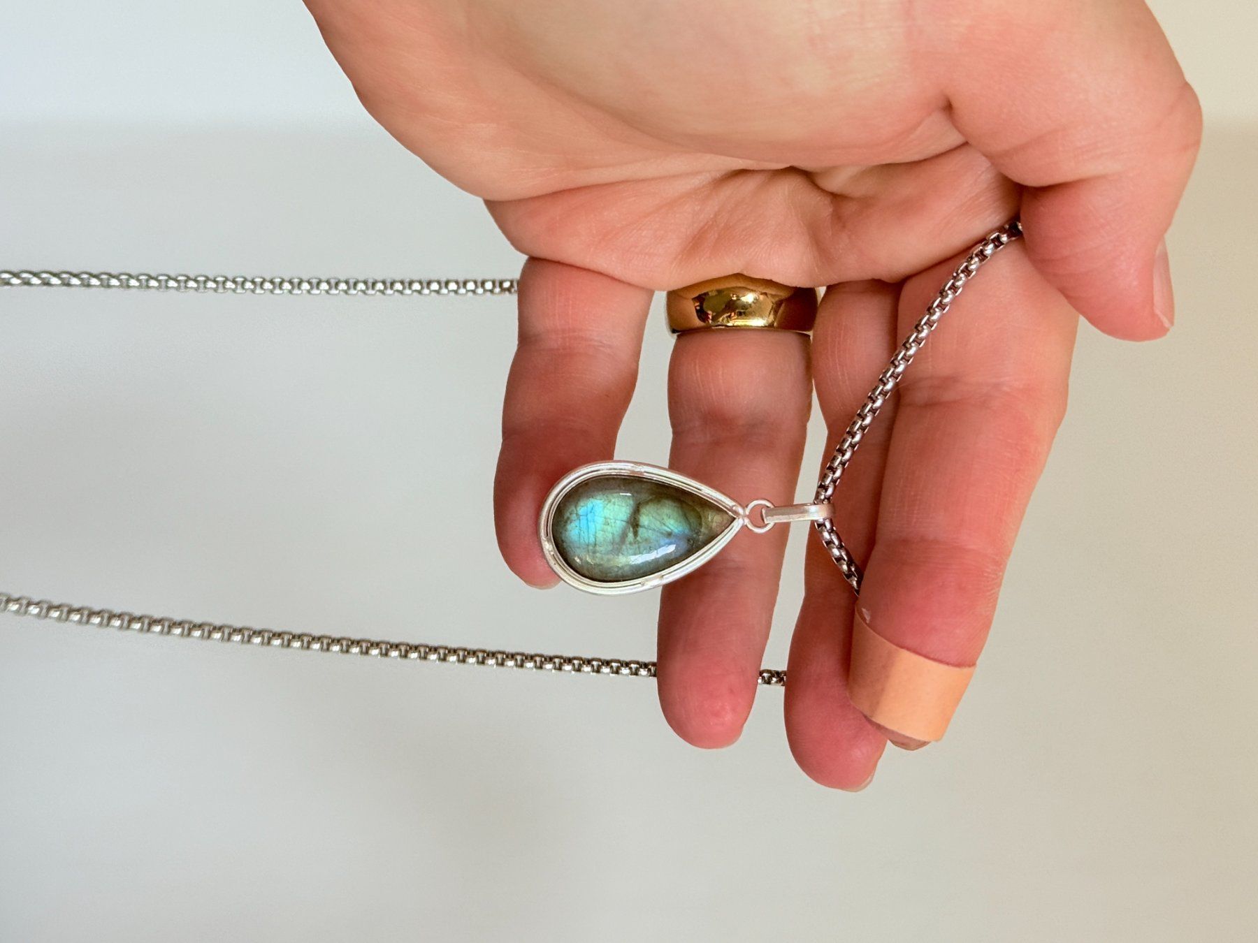 Ketten: Pendentif avec labradorite naturelle - neuf! – Neu und originalverpackt aus Genève von AWWA 1