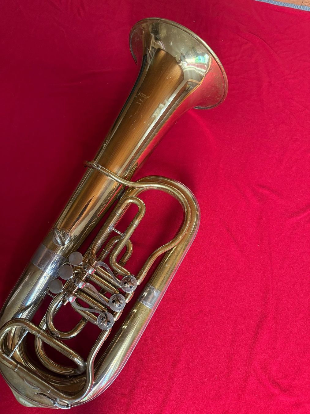 Instruments de musique: Es-Tuba – D'occasion à Winterthur par Muwka