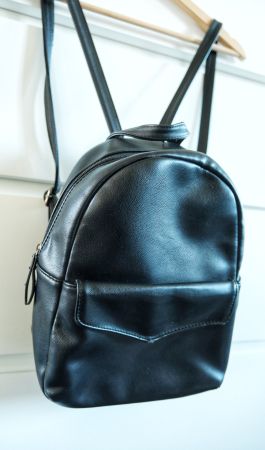 kleiner Rucksack EVEN&ODD (Lederoptik - schwarz)