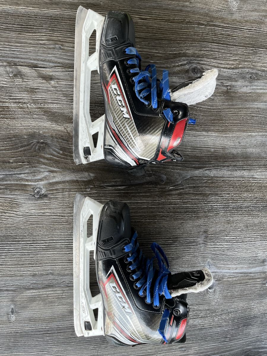 Ccm Pattini da ghiaccio: Eishockey Goalie Schlittschuhe – Usato da Leuzigen venduto da sve_8gm8 1