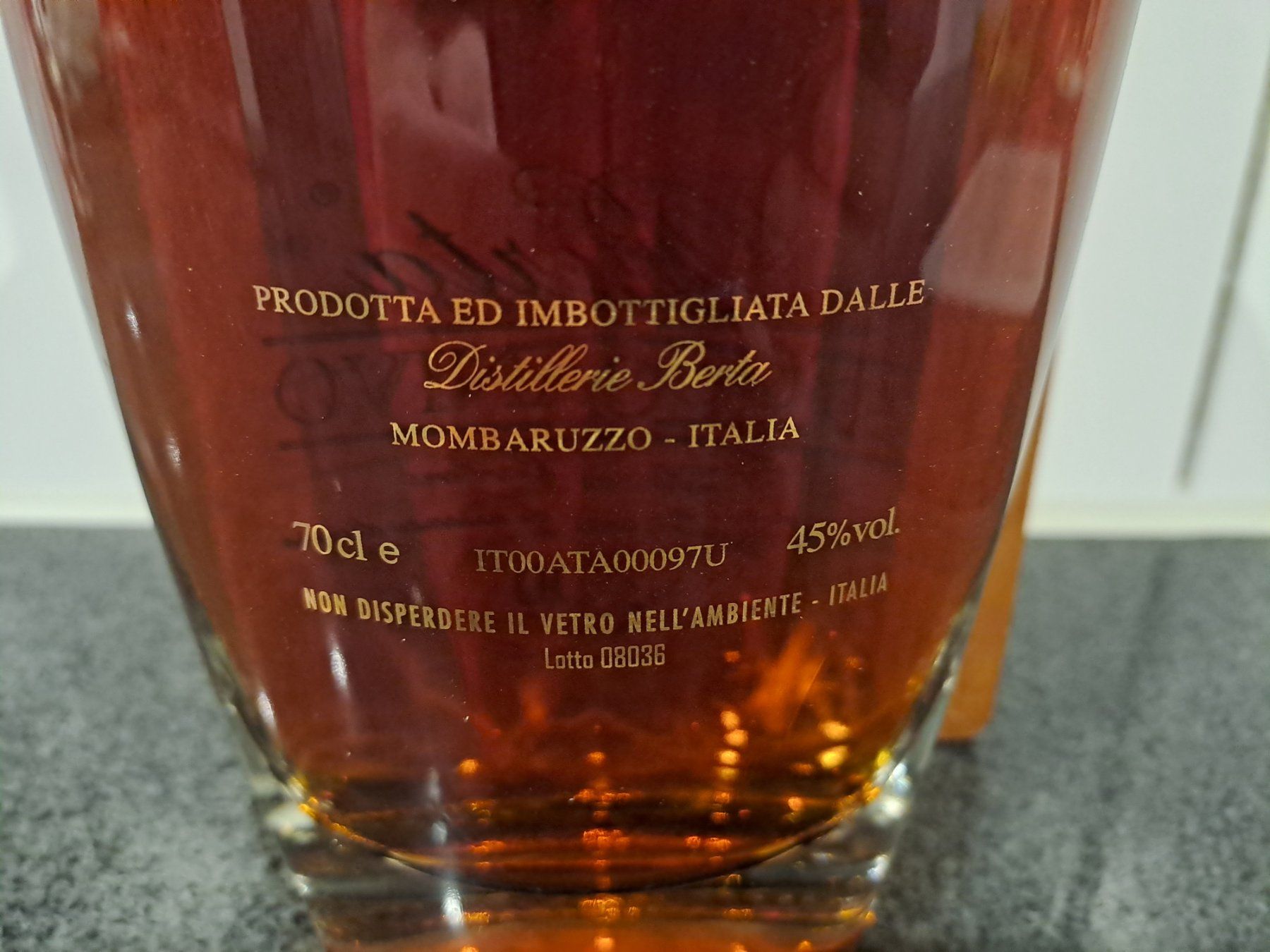 Berta Spirituosen: Berta Grappa Roccanivo 2000 mit OHK – Neu und originalverpackt aus Elsau von Kellerraeumung 5