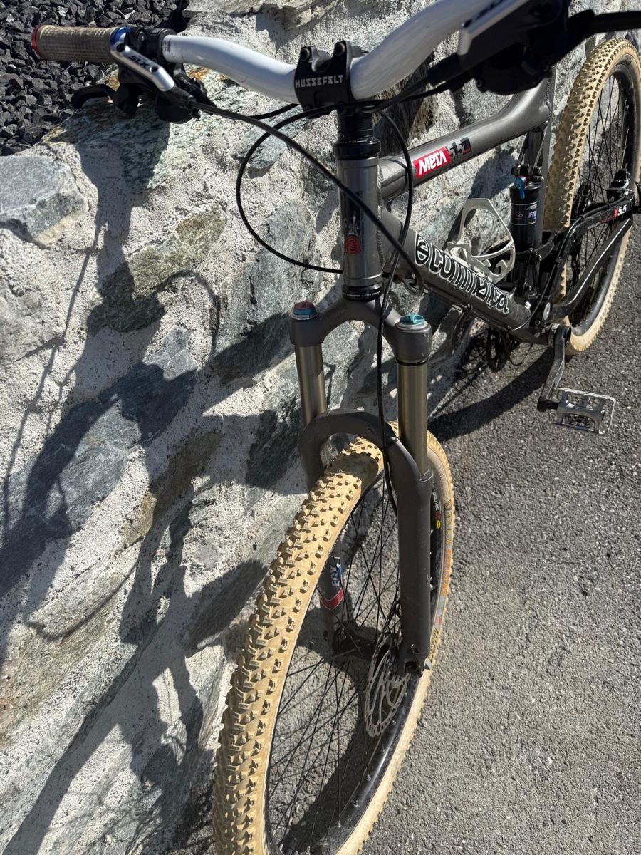 Biciclette: VTT Enduro Commencal Meta 5.5 – Usato da Bouloz venduto da jul_zm8y 2