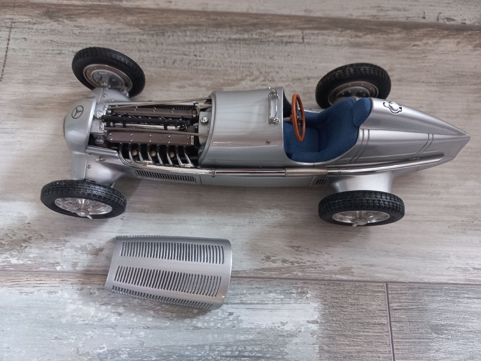 CMC Modellautos: Mercedes W25 1/18 CMC – Gebraucht aus Attalens von remy_s00 5