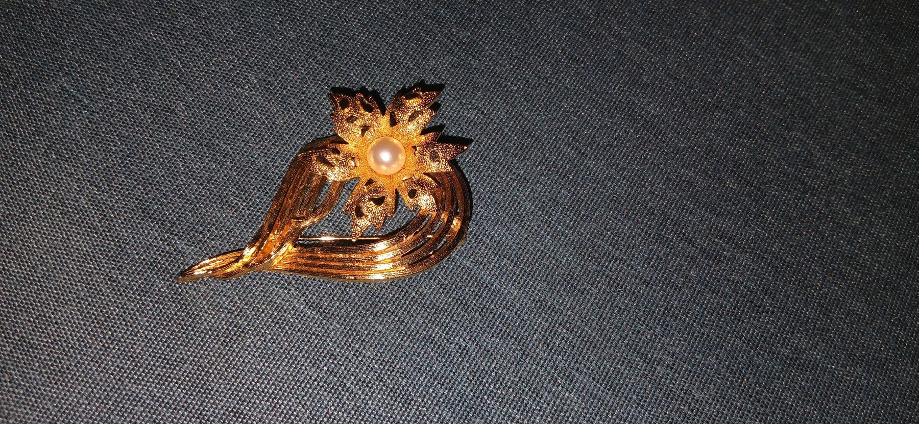 Spille & Fermagli: Goldener Pin mit Perle  – Nuovo (secondo la descrizione) da Bettingen venduto da z_nina11