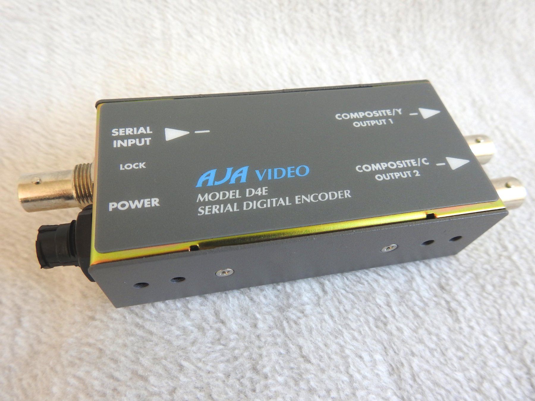 Camcorder: AJA D4E SDI to Composite or S-Video Transcoder – Gebraucht aus Zürich von Malco0