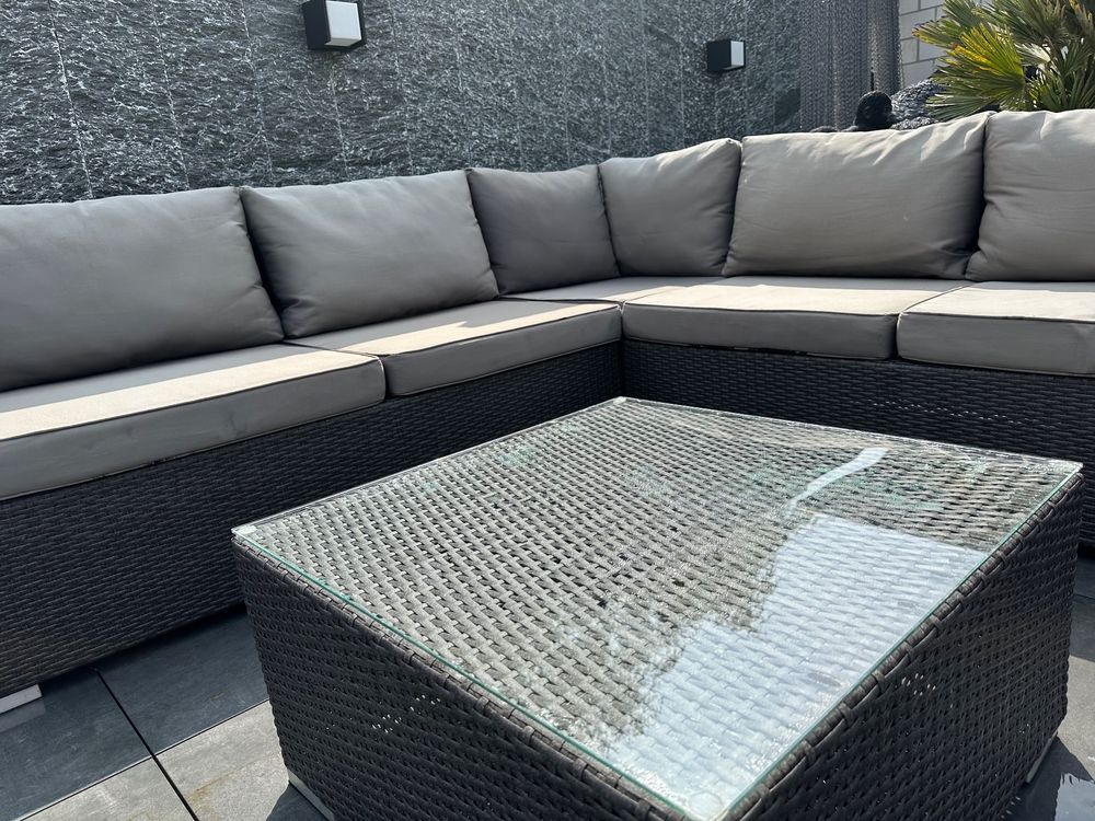 Rattan Lounge mit kleinem Tisch Kaufen auf Ricardo