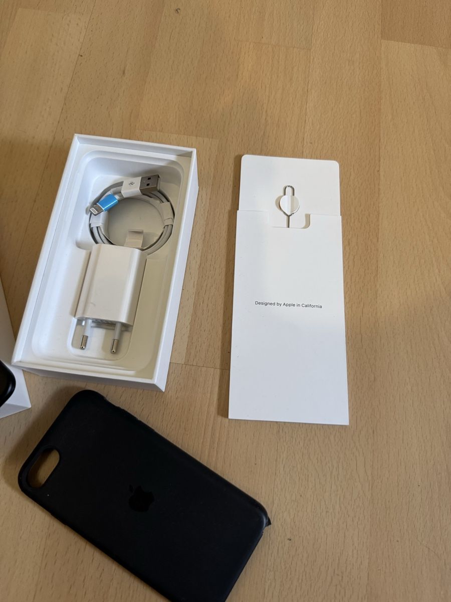 Apple Telefoni cellulari / Smartphones: Neuvertige iPhone 7 128gb Black – Usato da Uznach venduto da enrico06 5