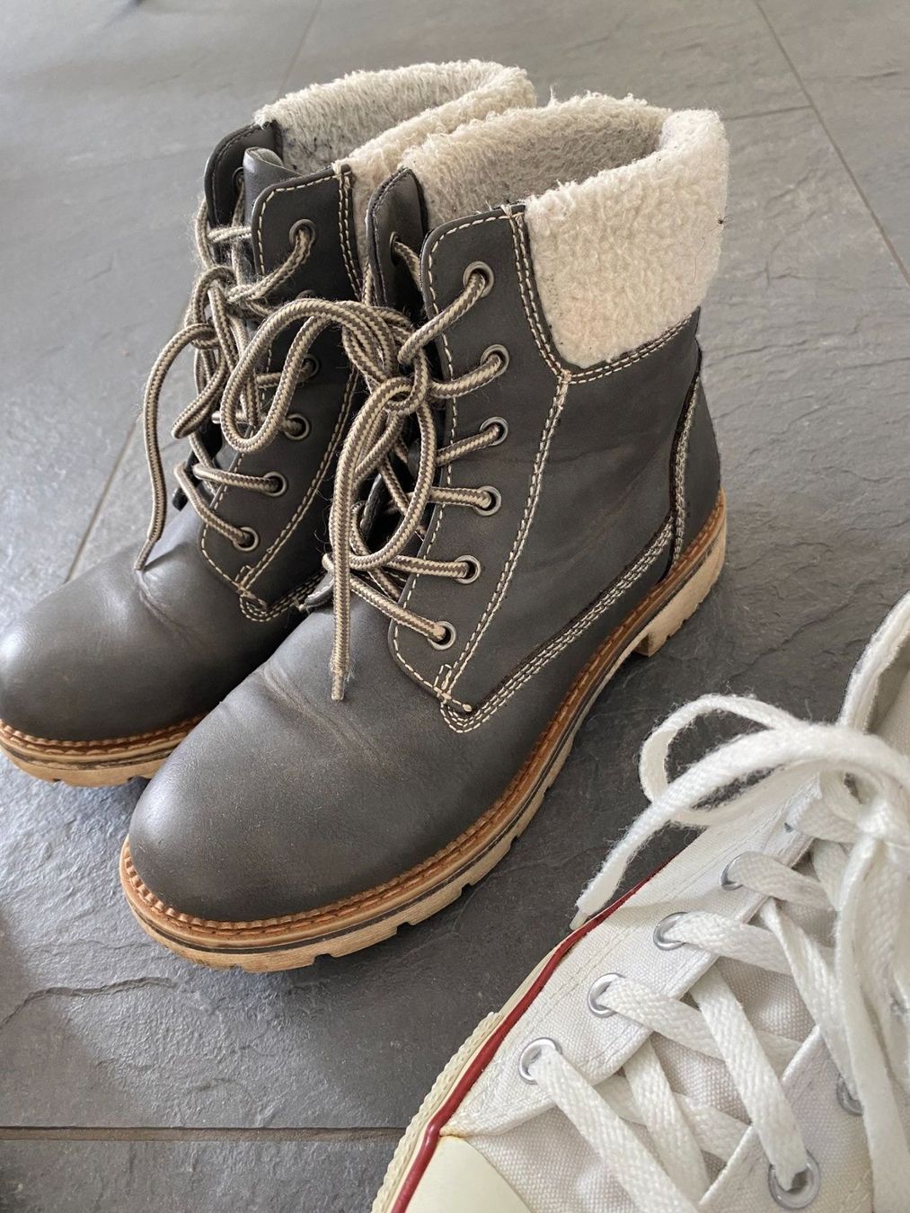 Damenschuhe: 4 Stk. Damen Schuhe-Set Gr. 37 – Gebraucht aus Bonstetten von VCLS 4