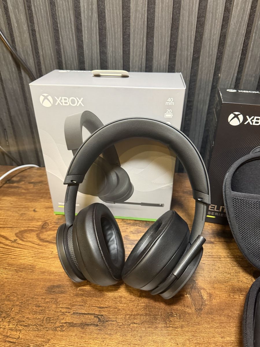 Microsoft Console: XBOX Series X mit Elite Controller+Headset+Monitor – Usato da Abtwil SG venduto da cst_a7v 3