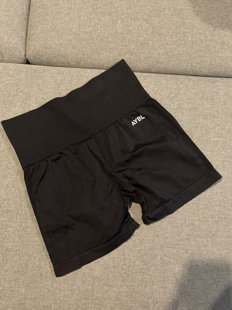 Aybl Leggings: Shorts AYBL noir taille M - comme neuf – Neu (gemäss Beschreibung) aus Villars-sur-Glâne von jsa_1752 4