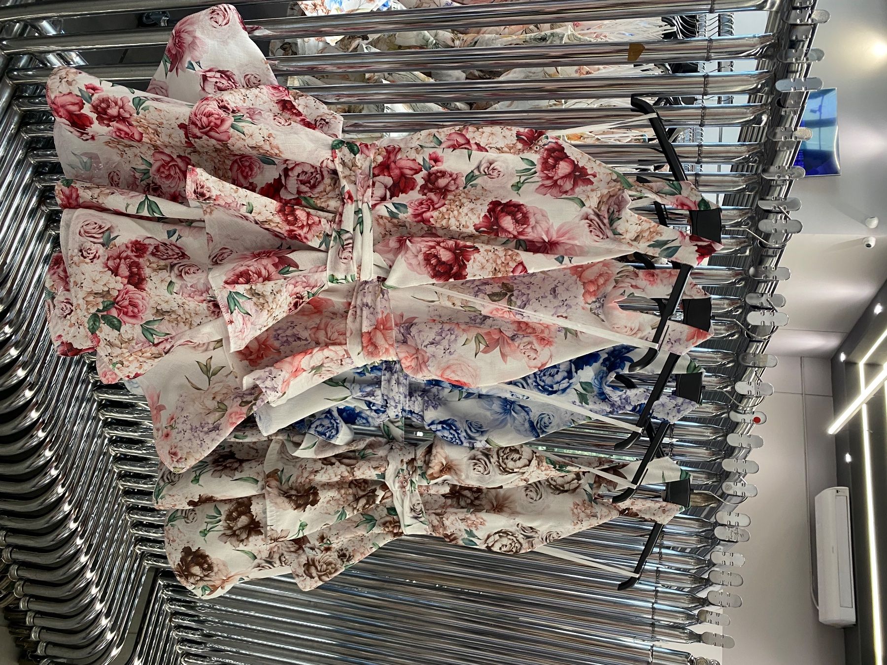 Kleider: Kleid – Neu und originalverpackt aus Emmen von mas_gw7t 4