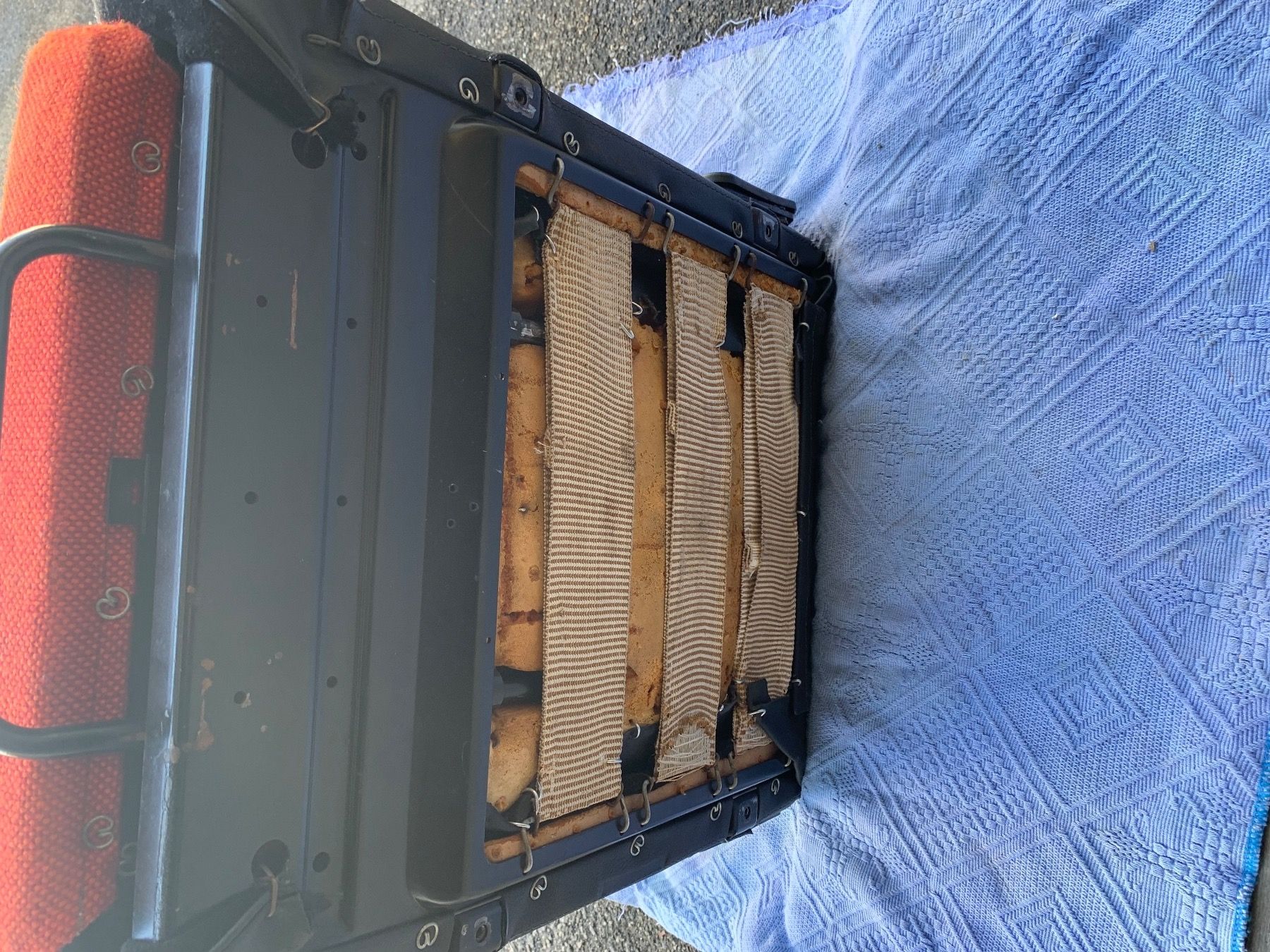 Recaro Tutti pezzi di ricambio auto: Recaro sitz – Usato da Grenchen venduto da Netii10 5
