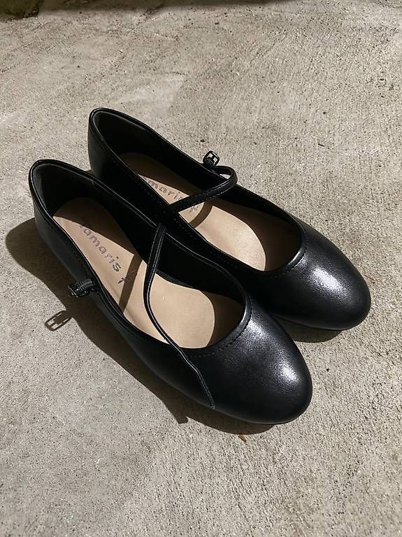 Damenschuhe: Tamaris Balerinas size 38 leather  – Gebraucht aus Zürich von ioa_75n8