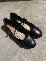 Tamaris Balerinas size 38 leather 