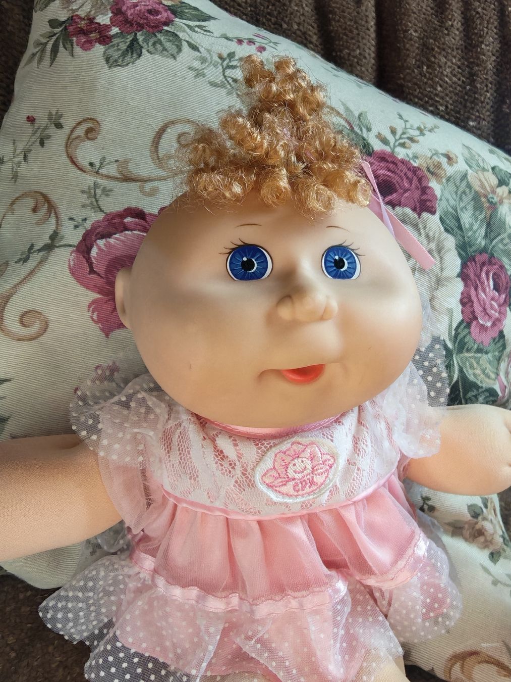 Puppen: Cabbage Patch Kid Puppe rosa Kleid guter Zustand – Gebraucht aus Visp von mel_x697 1
