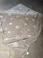 Couverture polaire enfant grise flocons 150 x 120 cm 