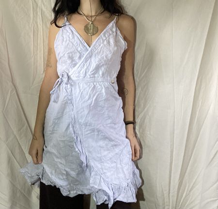Weisses Wickel Kleid