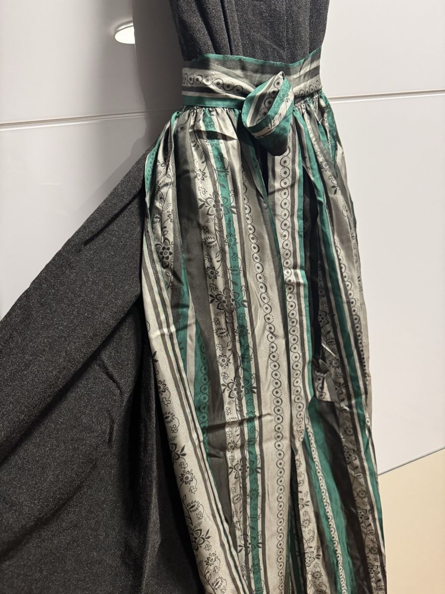 Kleider: Dirndl – Gebraucht aus Saas im Prättigau von Holliwood 4