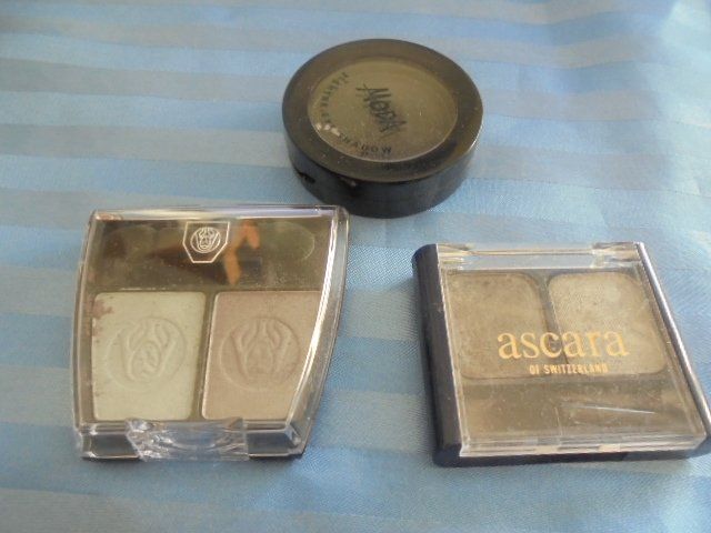 Make-up: 3 x Lidschatten Grau/Silber mit Glimmer – Usato da Hinwil venduto da Glasperlen