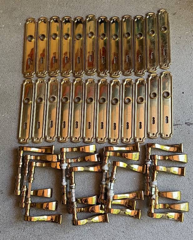 Porte: 12 ensembles de poignées vintage – Usato da Choulex venduto da dunwoody