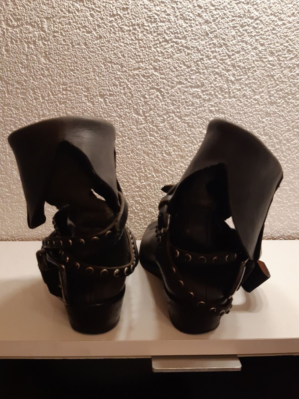 Damenschuhe: wunderschöne piraten style stiefeletten schwarz – Gebraucht aus Toffen von Gwunderegge77 2