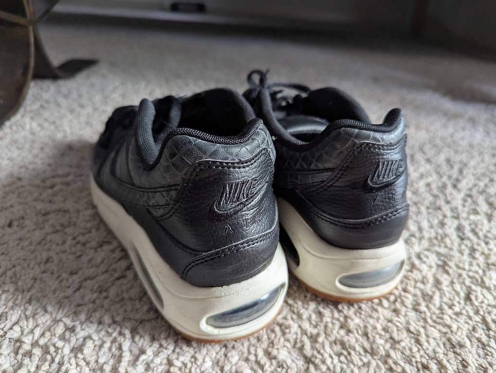 Nike Scarpe da donna: Nike Air Max Command - kaum getragen – Usato da Winterthur venduto da joh_mj2t 1